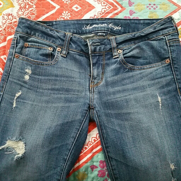 American Eagle distressed  jeans
