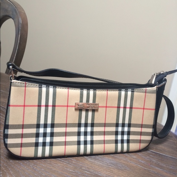 Purse burberry logo