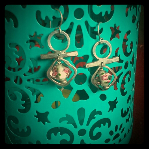 Jewelry - Painted bead earrings