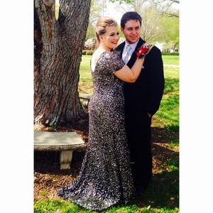 ✨On Hold✨ Adrianna Papell Sequin Black Prom Dress