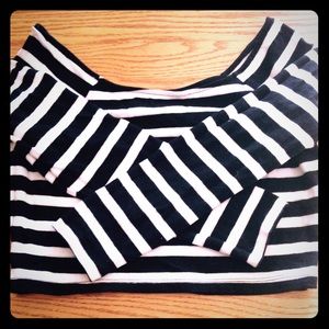 Long sleeved Striped crop top!
