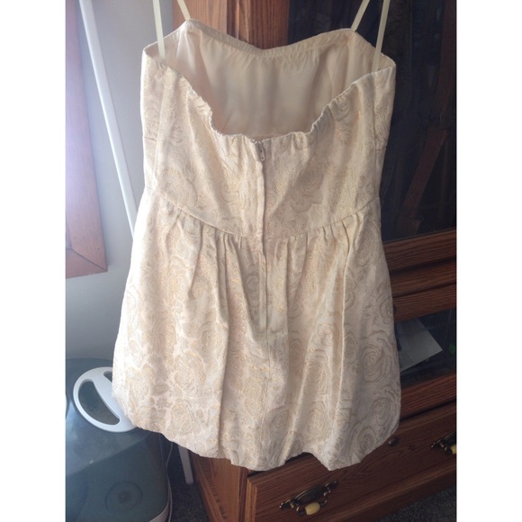 Short Formal Dress - Picture 4 of 4