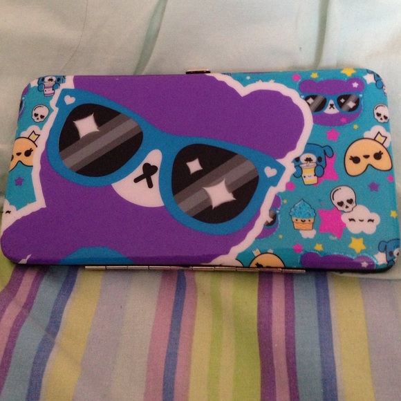 Cartoon clutch/wallet