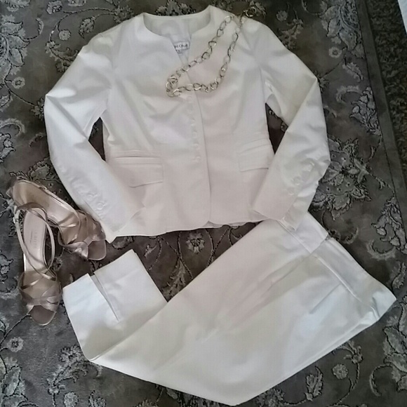 Andre' Oliver Ivory Pantsuit Size 2