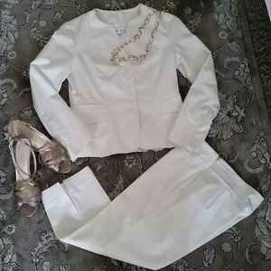 Andre' Oliver Ivory Pantsuit Size 2