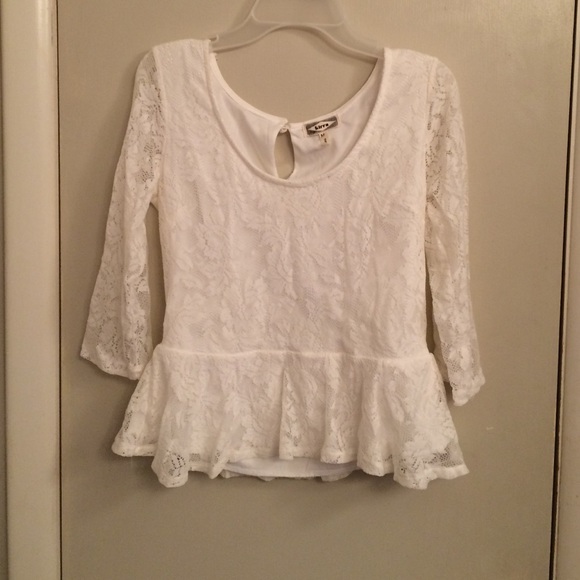 Kirra from Pacsun white lace peplum crop top - M