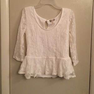 Kirra from Pacsun white lace peplum crop top - M