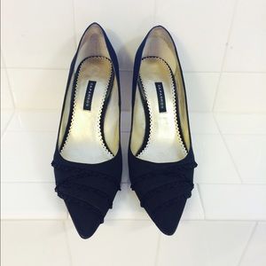 Black Pointed Pumps