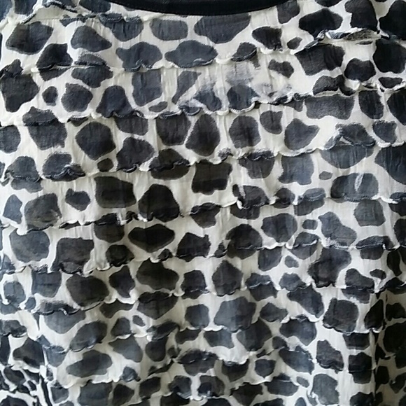 Notations Ruffled Black & White Top - Picture 2 of 4
