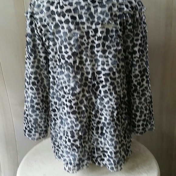 Notations Ruffled Black & White Top - Picture 3 of 4