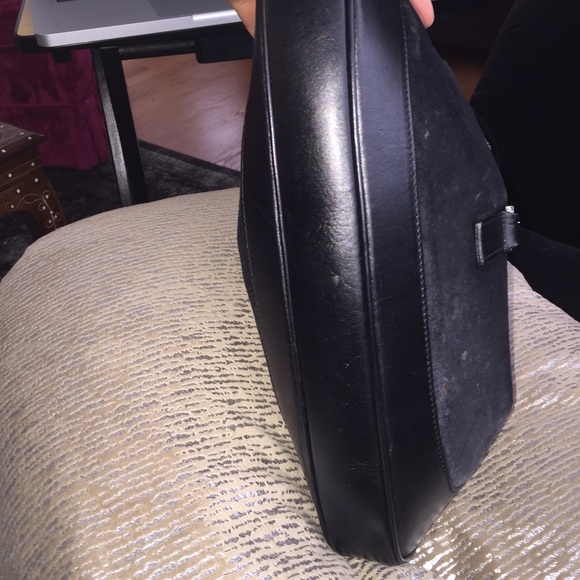 Authentic Gucci - Picture 2 of 4