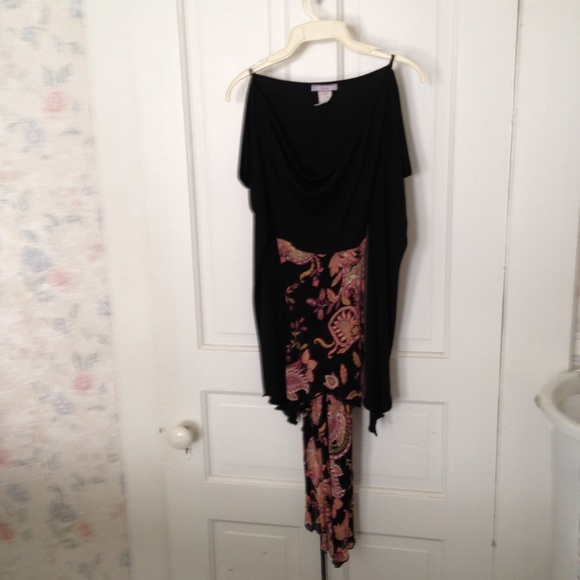 High low black top with paisley bottom!!