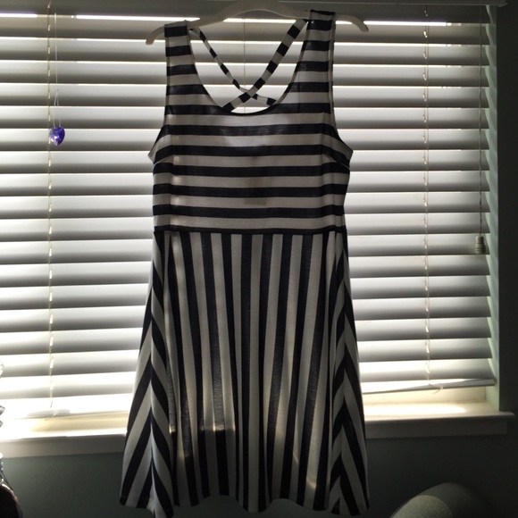 H&M navy blue/white striped dress/tags on