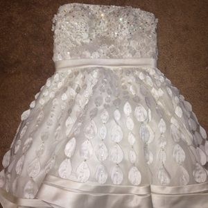 White semiformal/prom dress