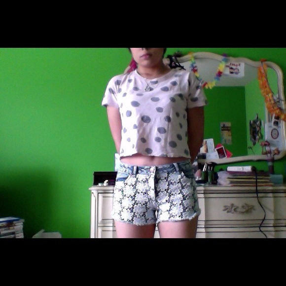 Daisy lace shorts - Picture 1 of 2