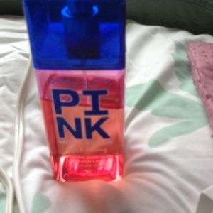 Pink vs body spray soft and dreamy