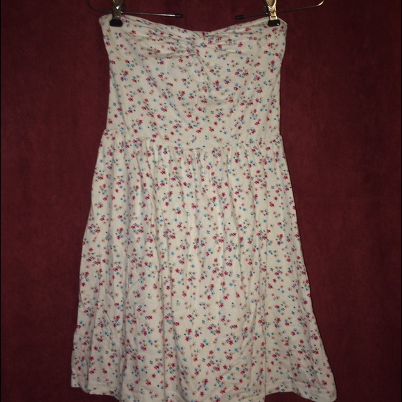 Floral sleeveless dress