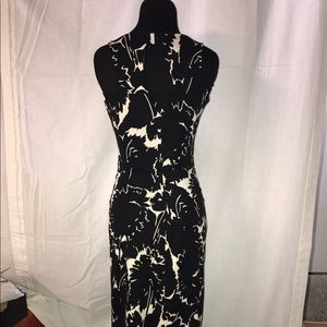 Express Black and White Floral pattern Keyhole