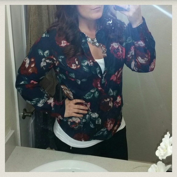 Adorable rose blouse