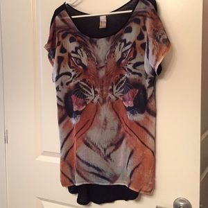 Sheer Dueling Tiger Heads Top