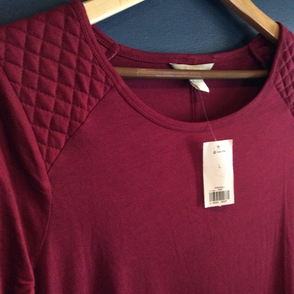 ⭐️FINAL PRICE⭐️NWT BR Quilted Whisper Tee - Picture 3 of 3