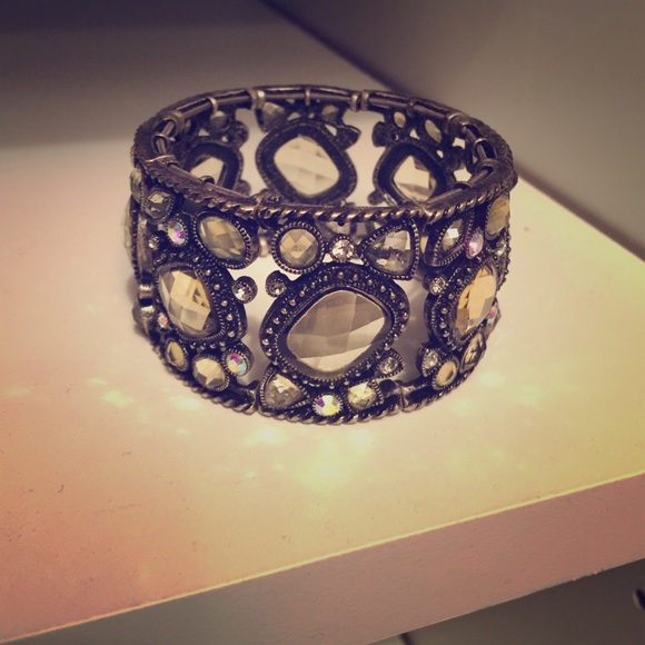 Beautiful jeweled lia Sophia bracelet