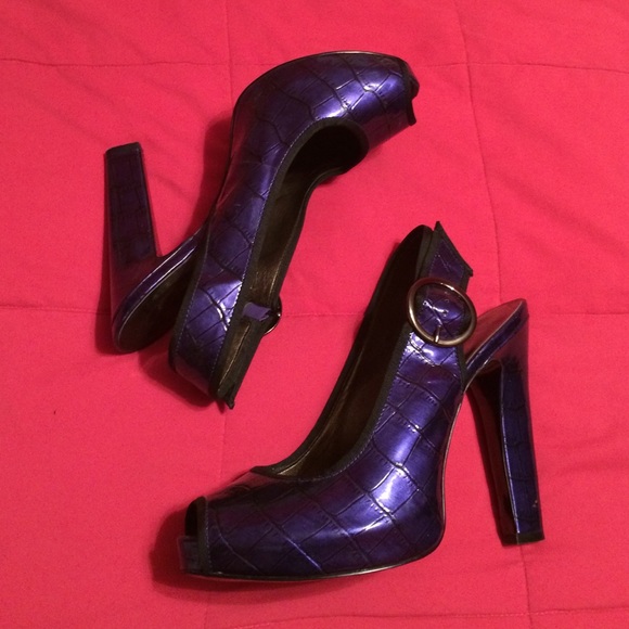 Jessica Simpson purple heels size 10