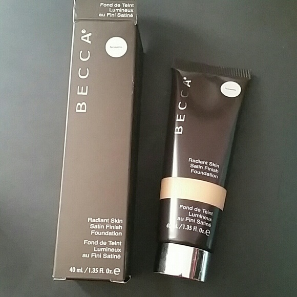 Becca radiant skin finish foundation in noisette
