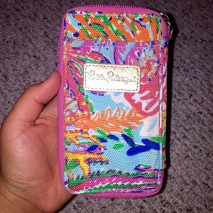 Lilly Pulitzer iPhone 6 or 5/5s Wristlet