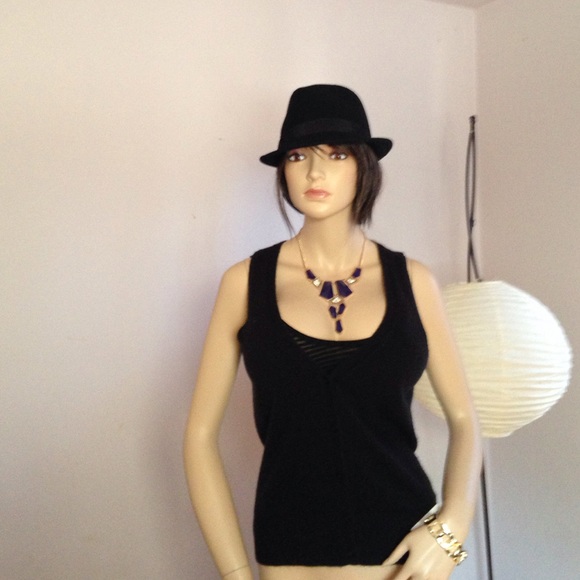 💞Luxurious New York and Company black vest💞