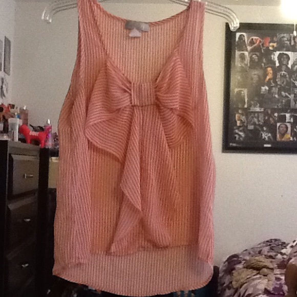 Striped bow top