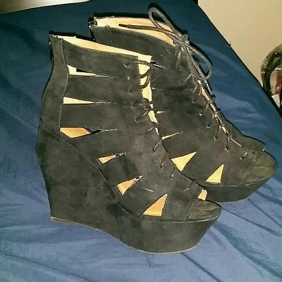 Open toe wedge