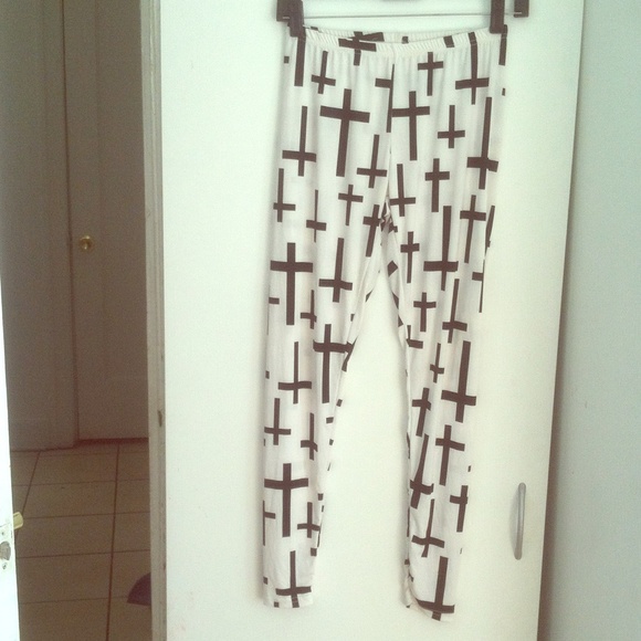 Cross print leggings