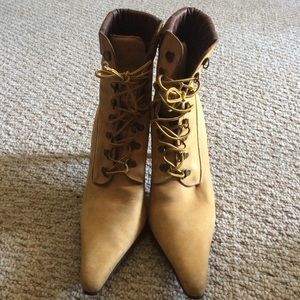 Timberlands look alike boots with 3.5 inch heel
