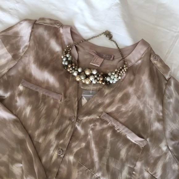 Forever21 silky button up - Picture 2 of 4