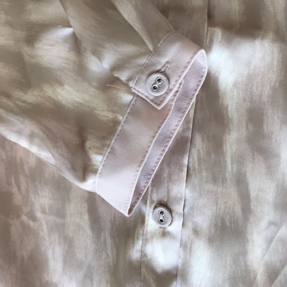 Forever21 silky button up - Picture 4 of 4