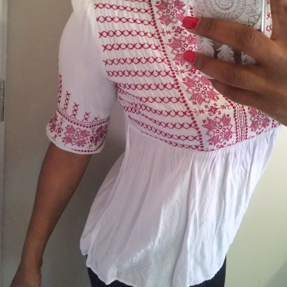 Embroidered Top - Picture 3 of 4