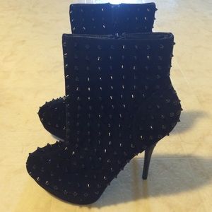 Black spike bootie, 5.5 inches