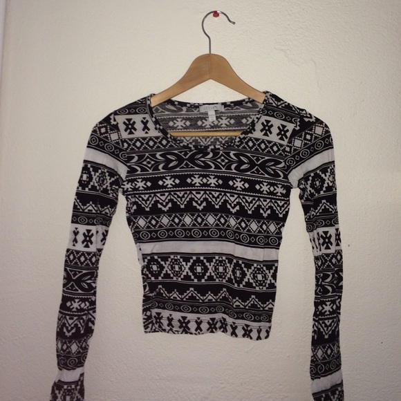 Crop B&W Tribal Top