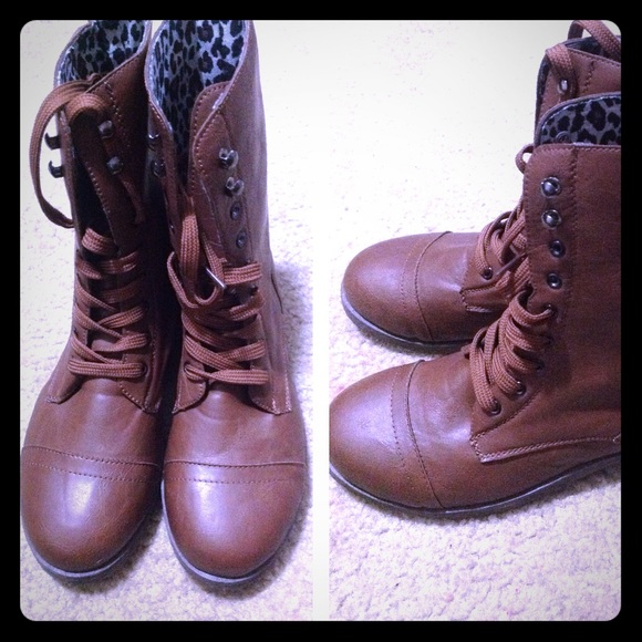 🌀brown combat boots🌀