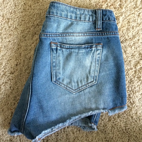 Urban Outfitters Jean Shorts - Picture 2 of 2