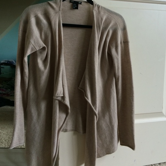 H&M Cardigan - Picture 1 of 1