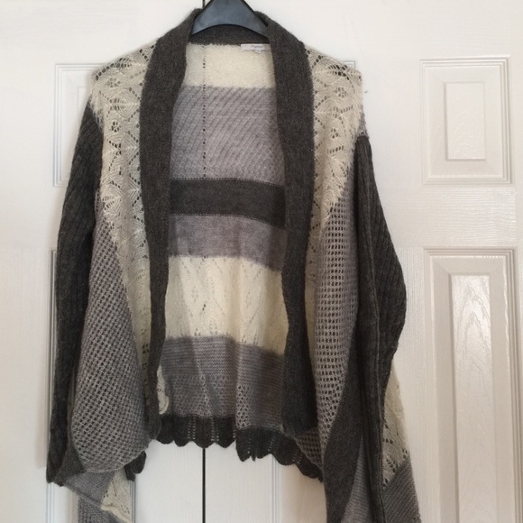 Mystree Sweaters - Multi colored gray sweater 🌸