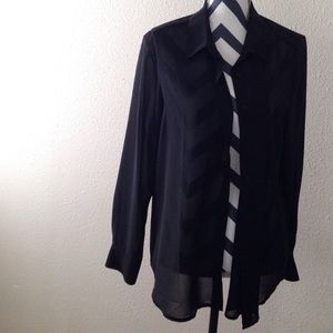 Pleat back detail blouse