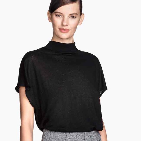 H&M Tops - Black Short Sleeve Sweater
