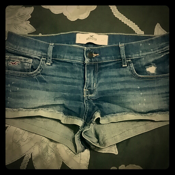 Bundle Hollister Jean shorts size 5 or 27 - Picture 1 of 4