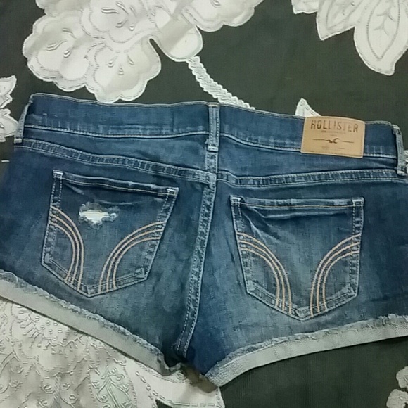 Bundle Hollister Jean shorts size 5 or 27 - Picture 3 of 4