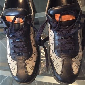 Louis Vuitton Sneaker