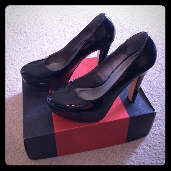 Black pumps - Picture 1 of 4