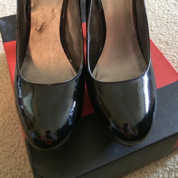 Black pumps - Picture 4 of 4